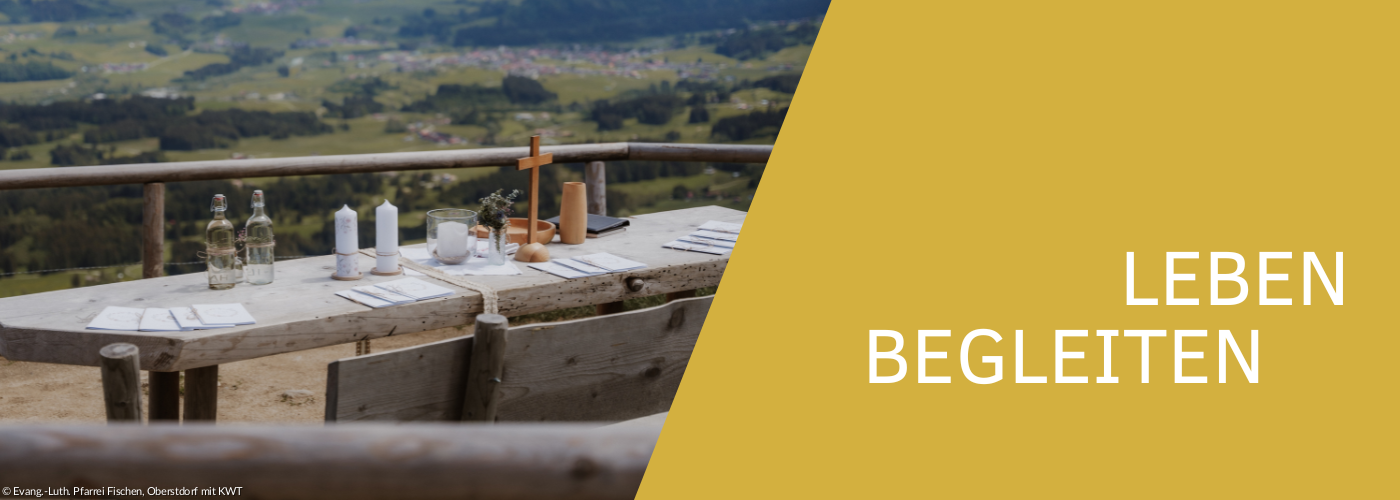 Tisch als Altar gedeckt